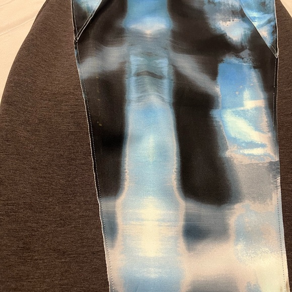 T Tahari Blue and Gray Tie Dye Midi Dress 6 - Picture 2 of 11